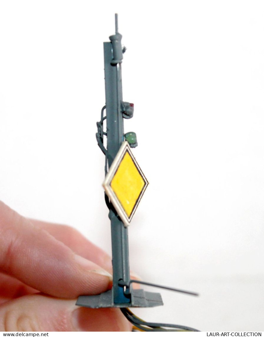 PANNEAU SIGNALISATION + 2 SIGNAUX LUMINEUX R&V, VOIE FERROVIAIRE HO, SEMAPHORE, ANCIEN MODEL REDUIT (1712.211) - Alimentation & Accessoires électriques