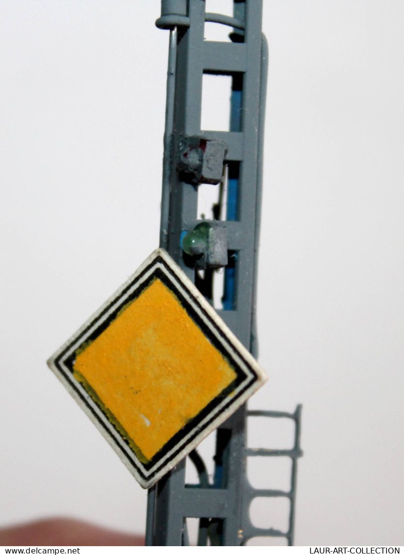 PANNEAU SIGNALISATION + 2 SIGNAUX LUMINEUX R&V, VOIE FERROVIAIRE HO, SEMAPHORE, ANCIEN MODEL REDUIT (1712.211) - Alimentazione & Accessori Elettrici