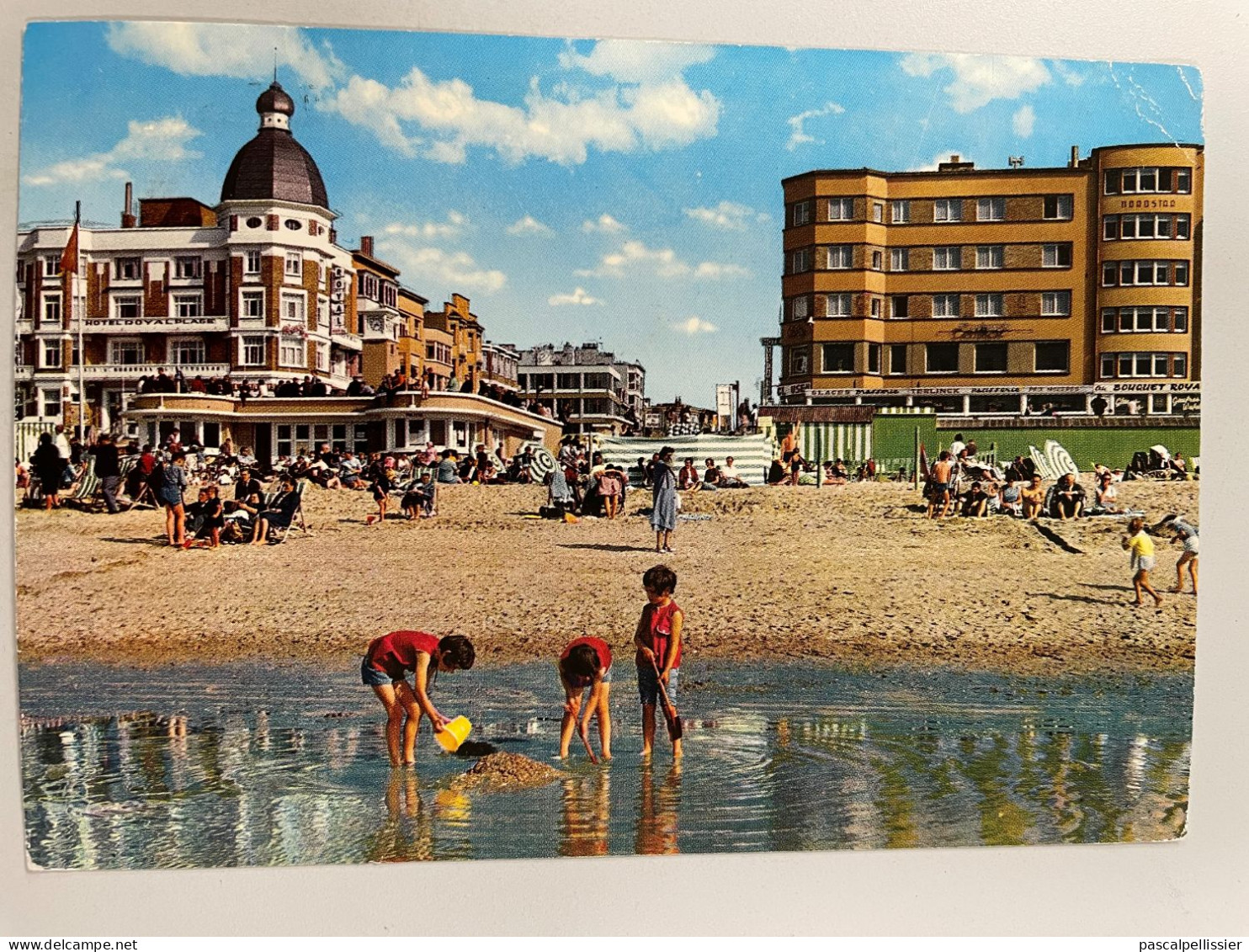 CPM - BELGIQUE - COXYDE-KOKSIJDE - Plage Et Digue - Koksijde