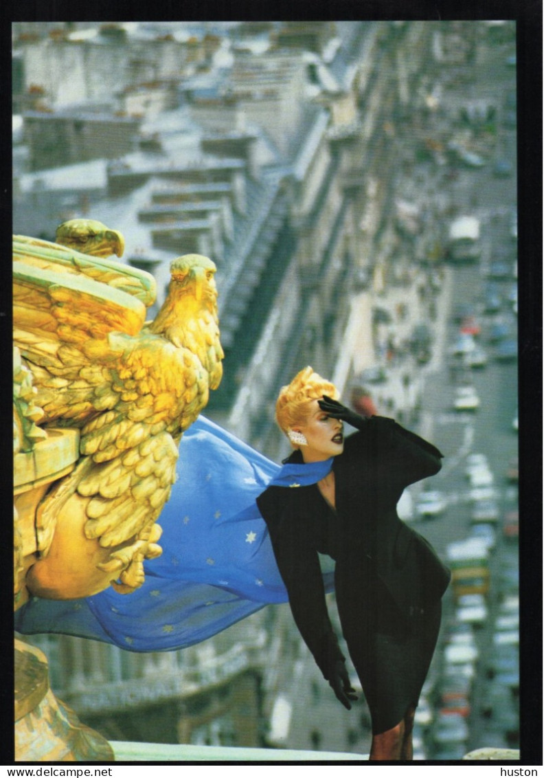 Publicité Thierry MUGLER  - MUGLER Haute Couture Et Défilés 1995/1996 - Publicidad (gacetas)