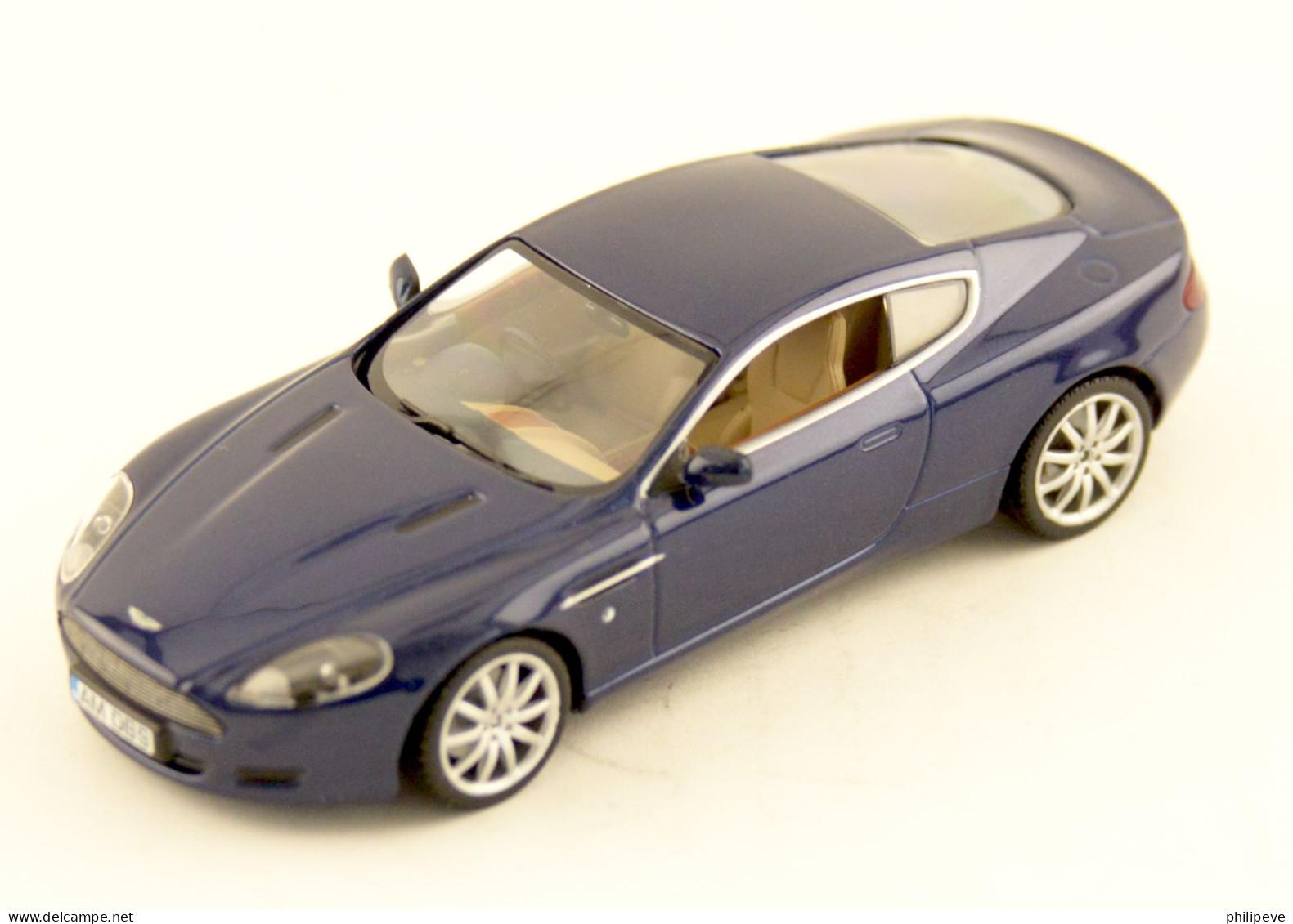 ASTON-MARTIN DB9 2003 - MINICHAMPS 1:43 - Minichamps