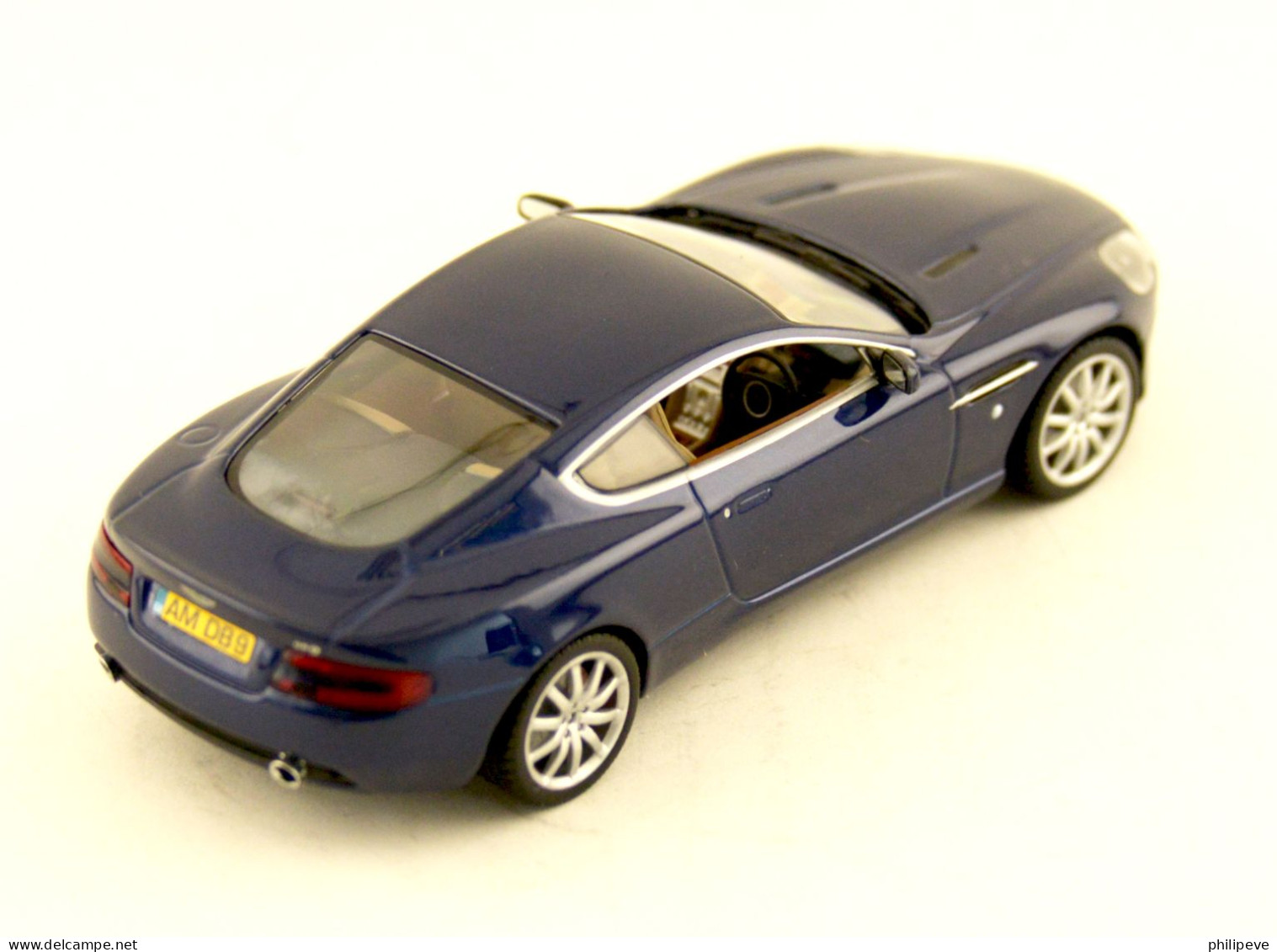 ASTON-MARTIN DB9 2003 - MINICHAMPS 1:43 - Minichamps