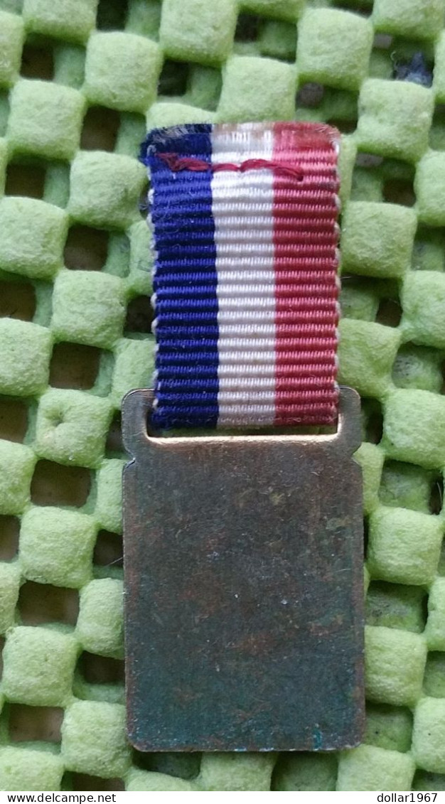 Medaille-Medal : WILHELMINA 1898 - 1948 (50jr Jubileum) Mini - (2) -  Foto's  For Condition. (Originalscan !!) - Monarchia/ Nobiltà
