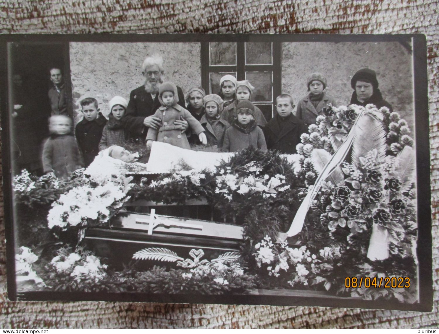 FUNERAL DEAD WOMAN IN COFFIN , 9-2 - Funérailles