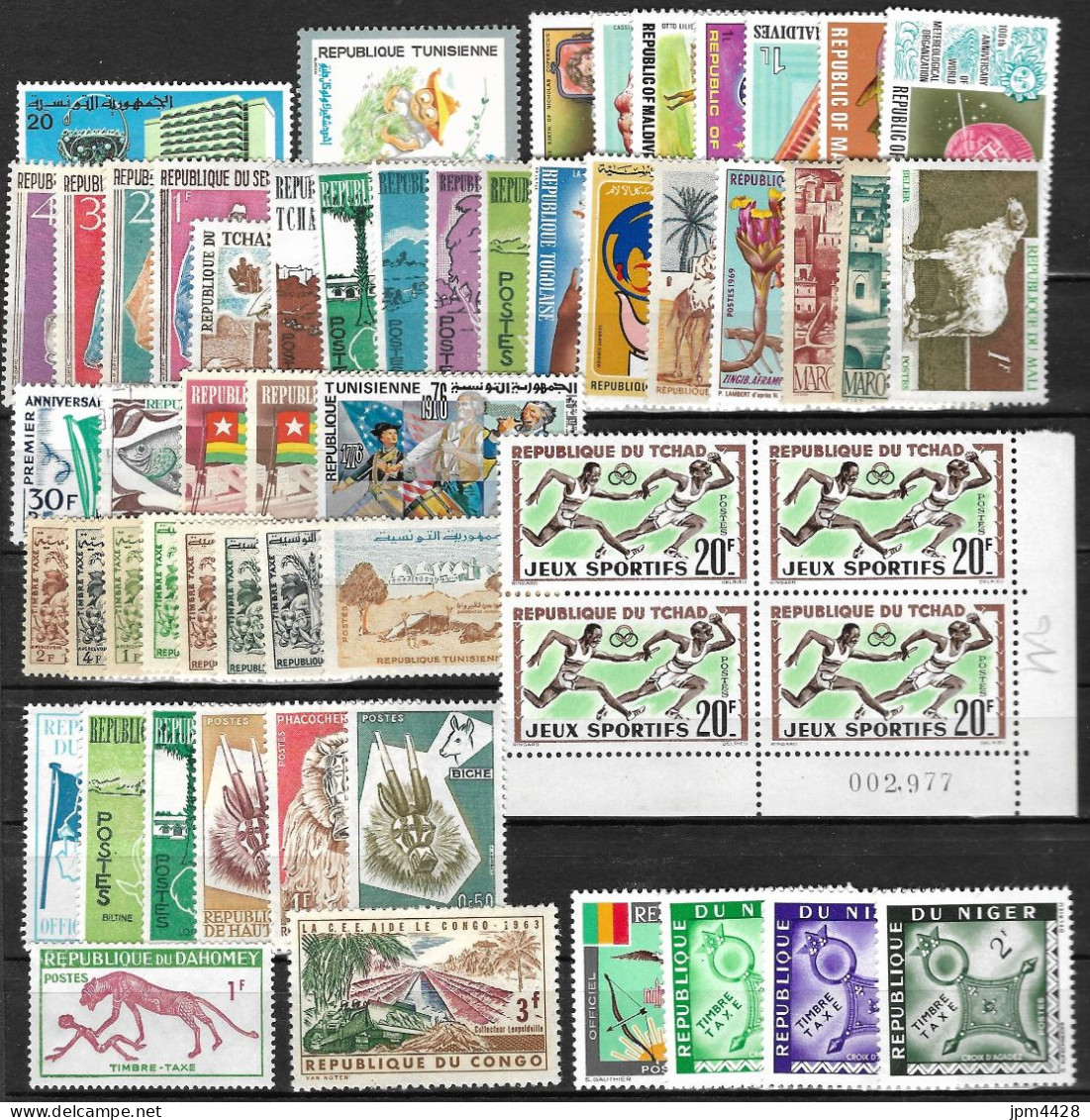 Afrique Et Divers  Lot De 165 Timbres  Neufs ** - Dont Gabon 2 Poste Aérienne Non Dentelé - Lots & Kiloware (mixtures) - Max. 999 Stamps