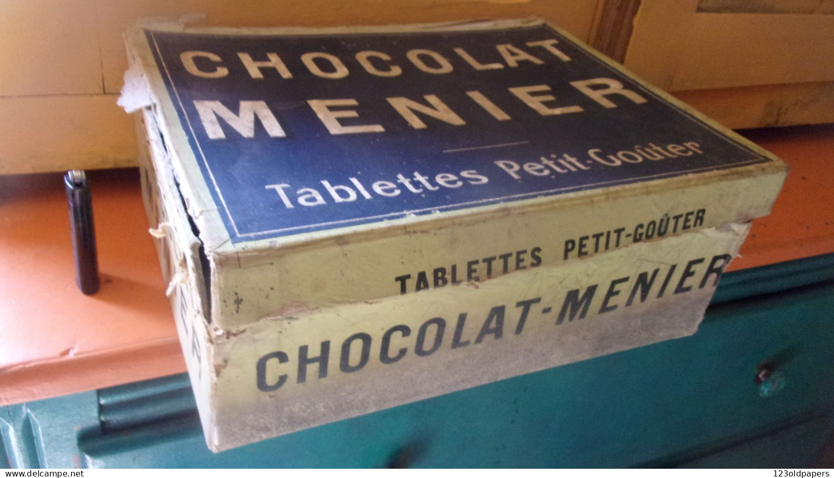 CHOCOLAT MENIER RARE ANCIENNE GRANDE BOITE TABLETTES PETIT GOUTER DANS SON JUS - Dosen