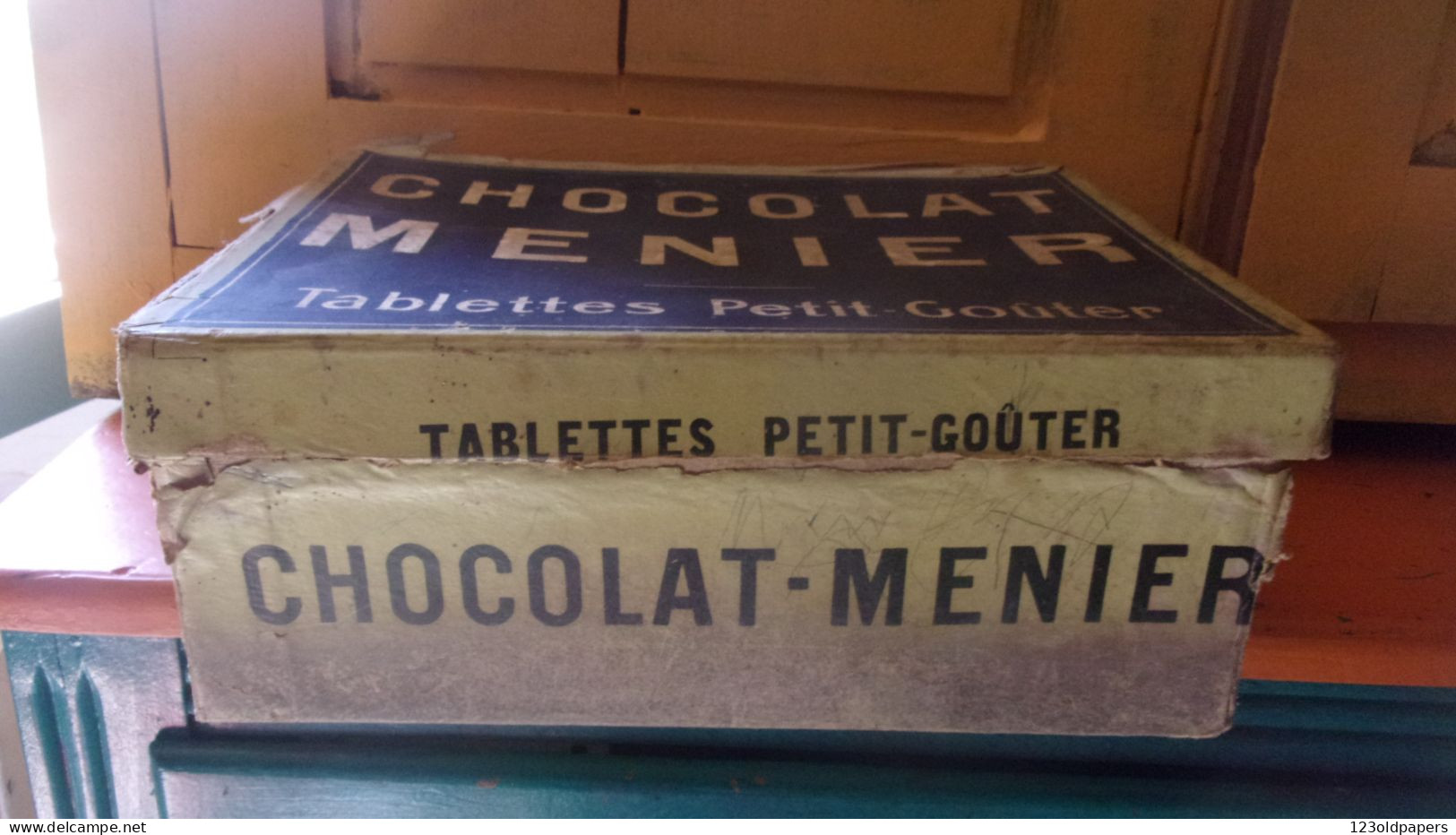 CHOCOLAT MENIER RARE ANCIENNE GRANDE BOITE TABLETTES PETIT GOUTER DANS SON JUS - Boxes