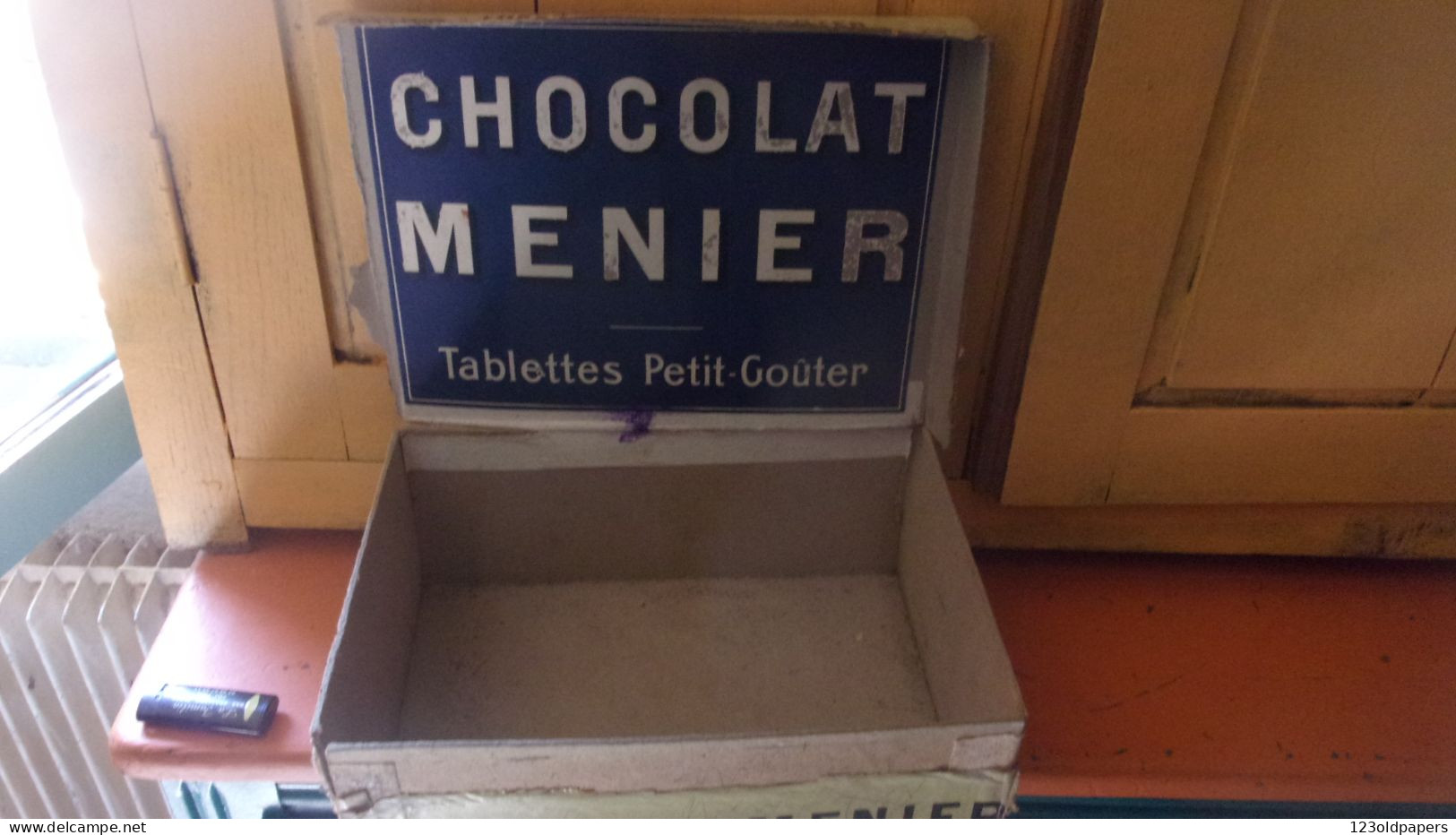 CHOCOLAT MENIER RARE ANCIENNE GRANDE BOITE TABLETTES PETIT GOUTER DANS SON JUS