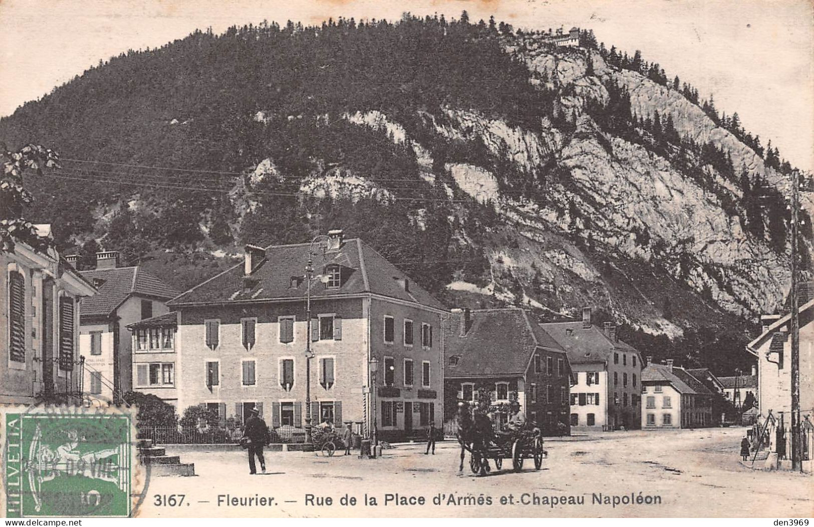 Suisse - NE - FLEURIER - Rue De La Place D'Armes Et Chapeau Napoléon - Attelage De Cheval - Voyagé 1909 (voir 2 Scans) - Fleurier