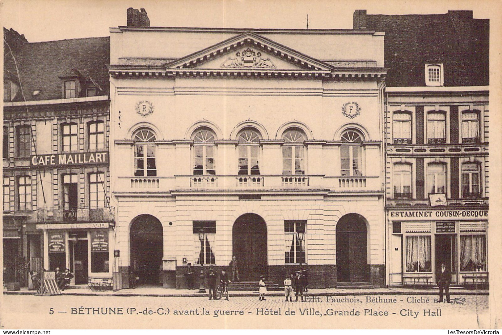 FRANCE - 62 - BETHUNE - Avant La Guerre - Hôtel De Ville - Grande Place - Edit Fauchois - Carte Postale Animée - Bethune