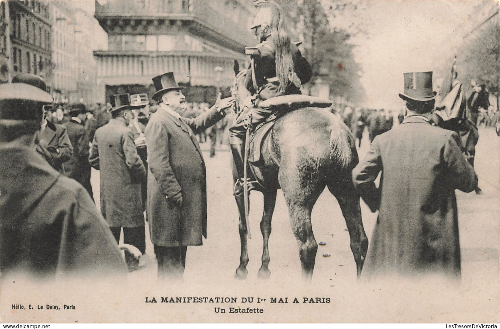 France - Paris - La Manifestation Du 1 Er Mai à Paris - Hélio E. - Cavalier - Animé -  Carte Postale Ancienne - Otros & Sin Clasificación