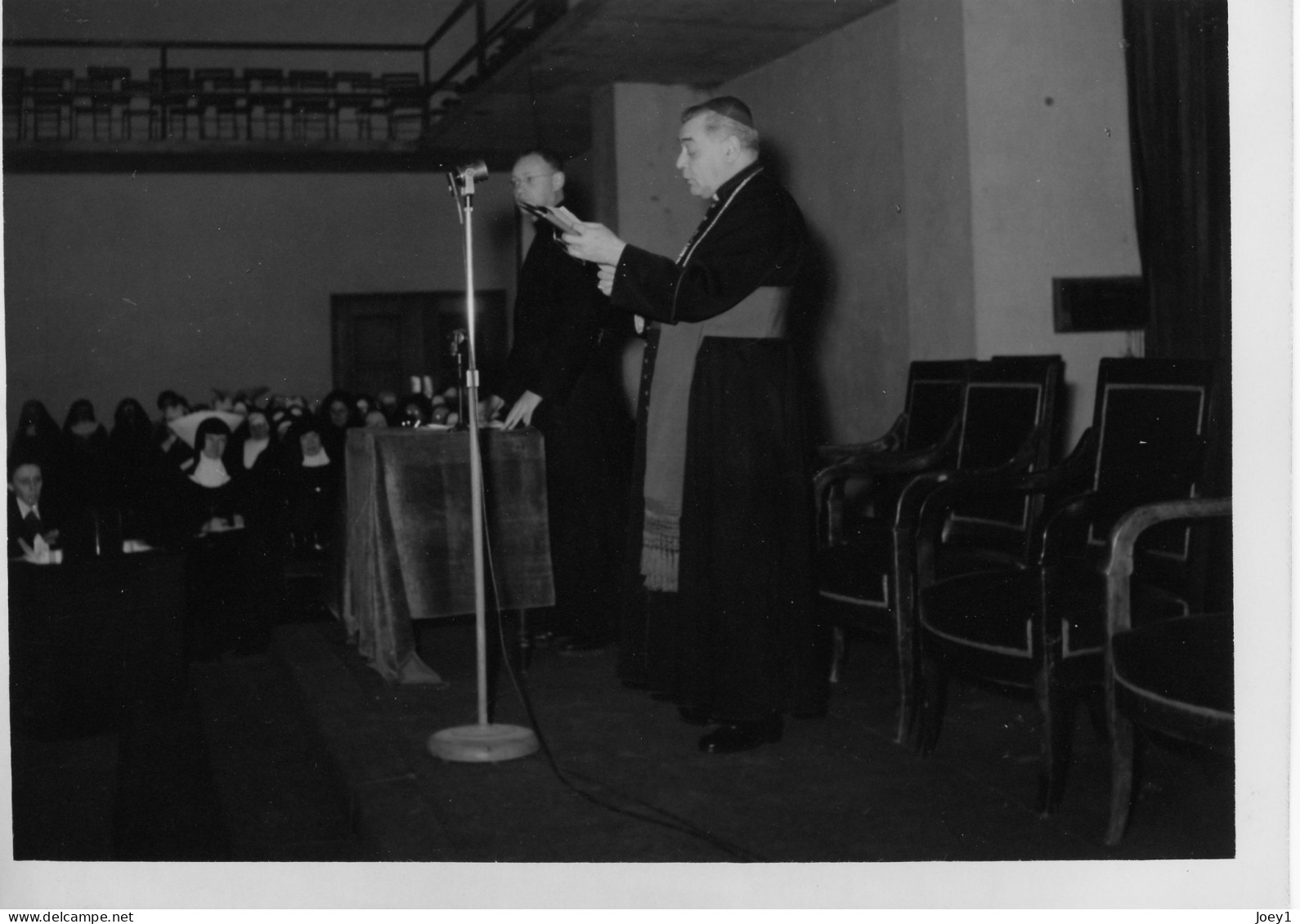 Photo Studio Dabo Paris Monseigneur Brot, 1955,Format 13/18 - Geïdentificeerde Personen