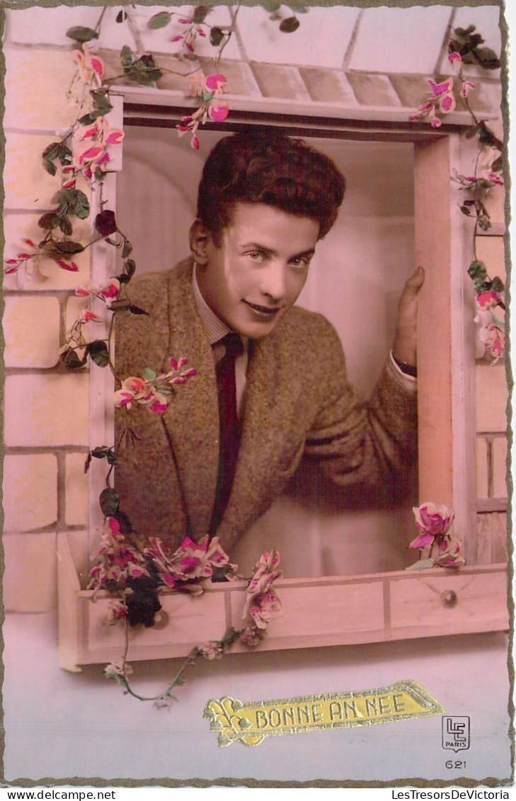 FANTAISIE - Homme - Portrait - Fleurs - Costume - Bonne Année - Carte Postale Ancienne - Männer