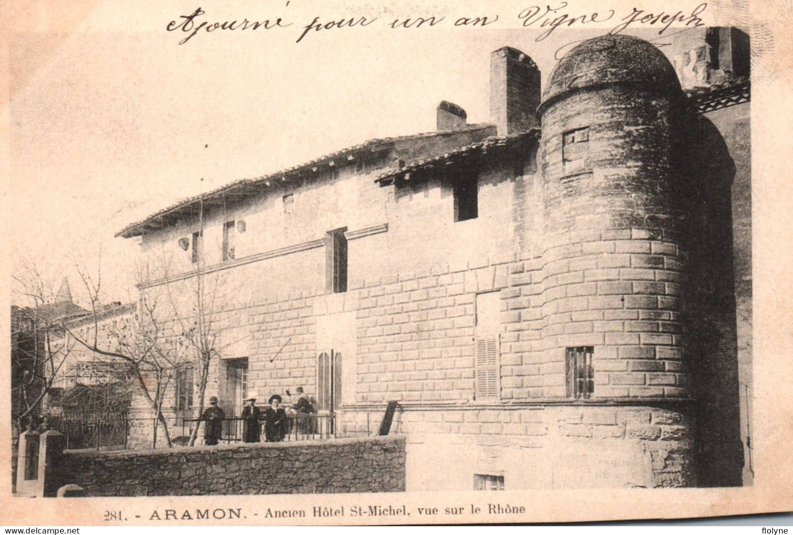 Aramon - Ancien Hôtel Saint Michel , Vue Sur Le Rhône - Aramon