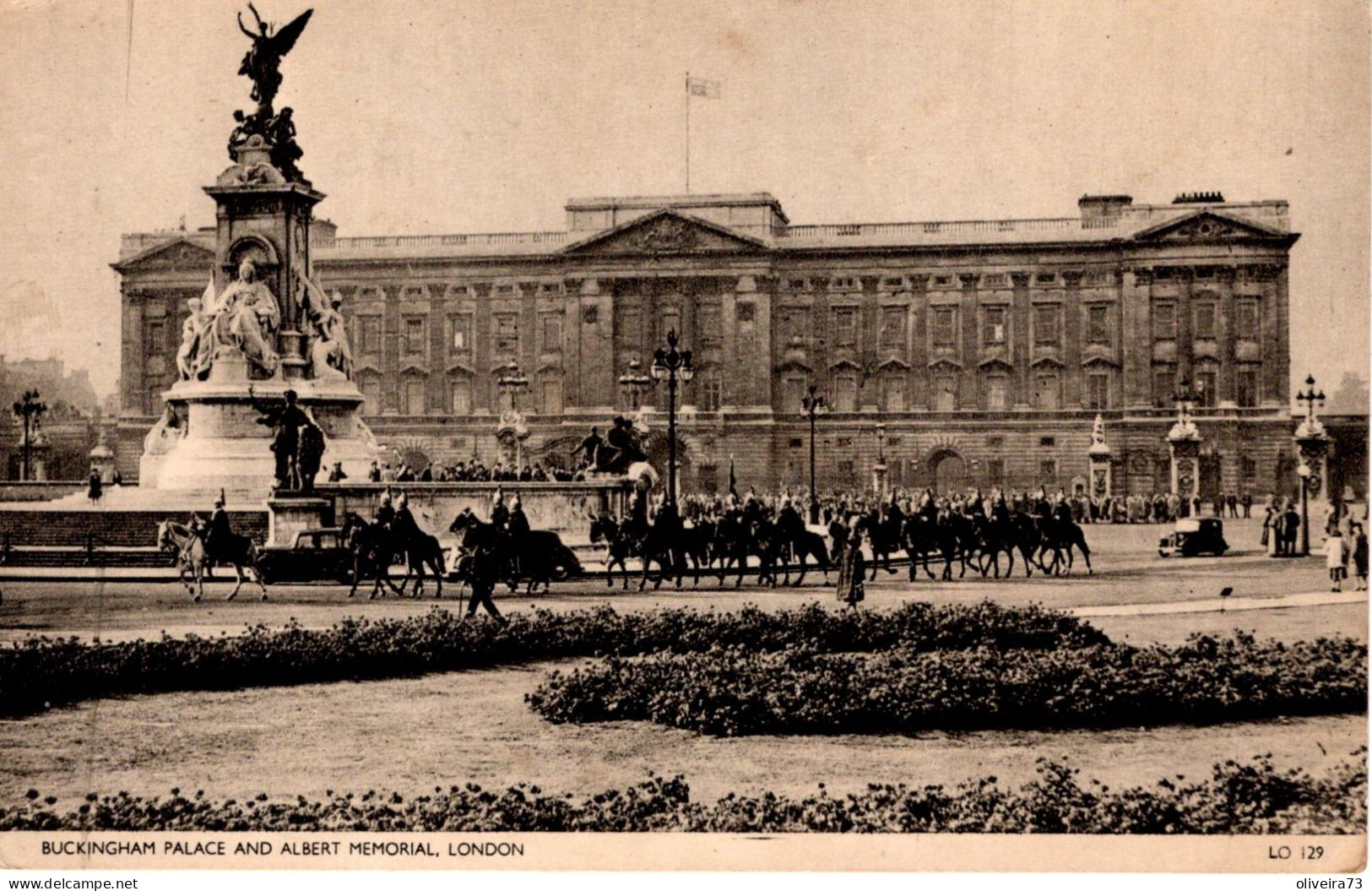 LONDON - Buckingham Palace And Albert Memorial - Buckinghamshire