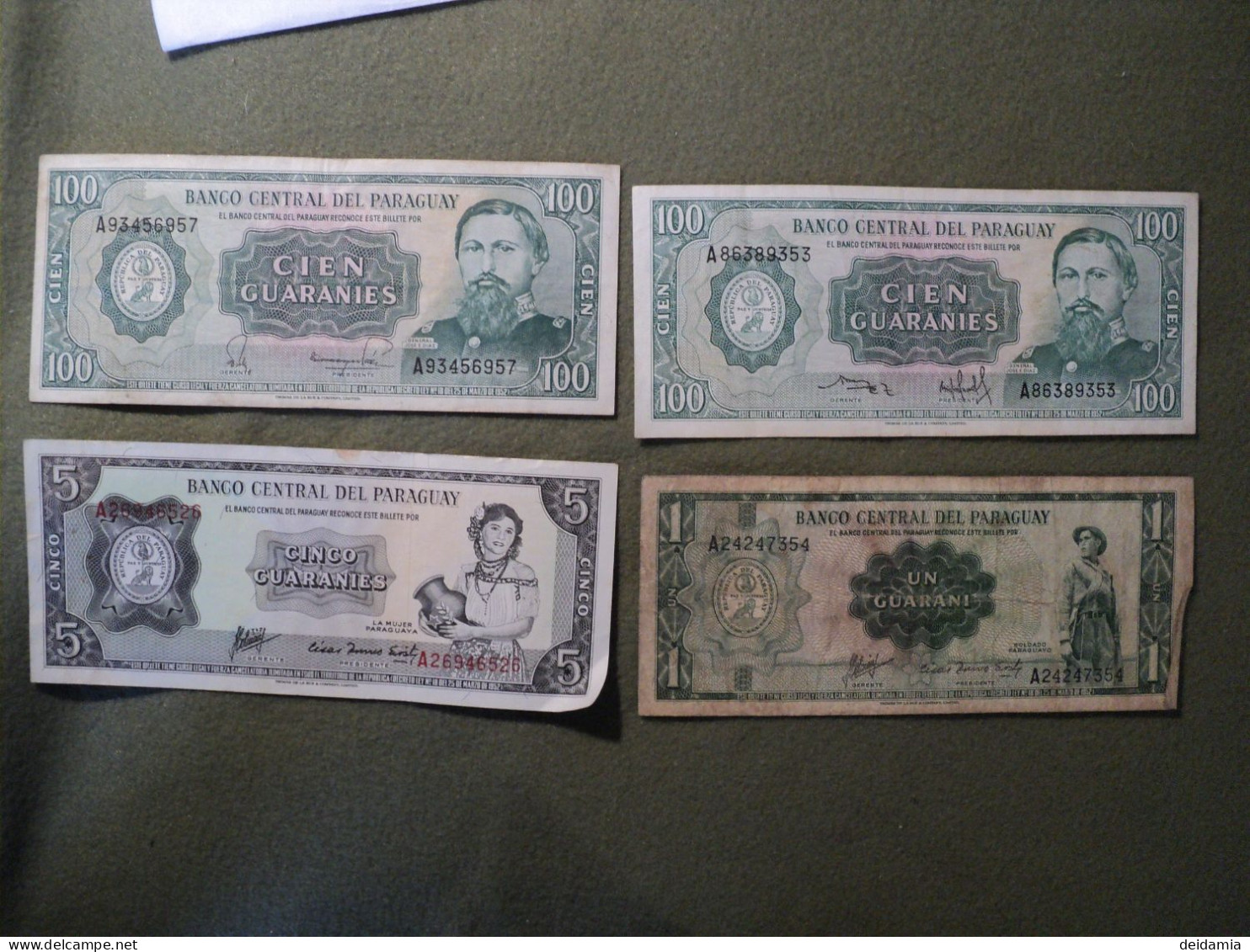 PARAGUAY. LOT DE 4 BILLETS DE BANQUE DIFFERENTS. ANNEES 1960 / 80 - Paraguay