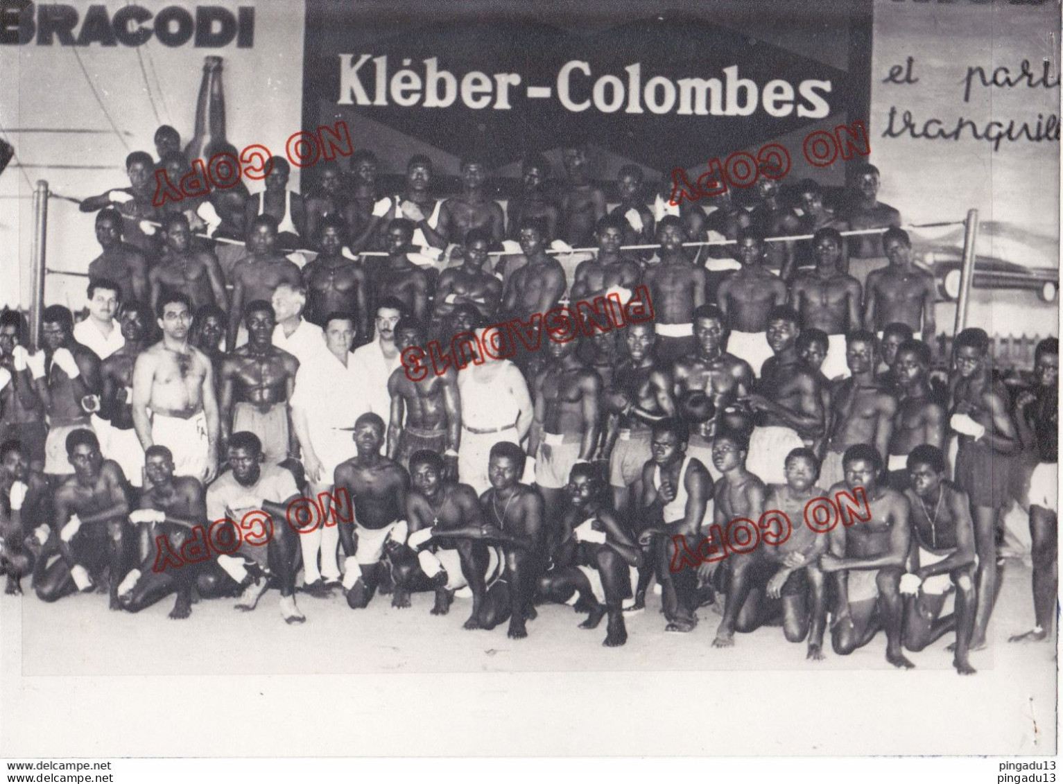 Fixe Beau Format Afrique Côte D'Ivoire Abidjan Rencontre De Boxe Homme Torse Nu Ring Publicité Kléber-Colombes 2 Photos - Andere & Zonder Classificatie