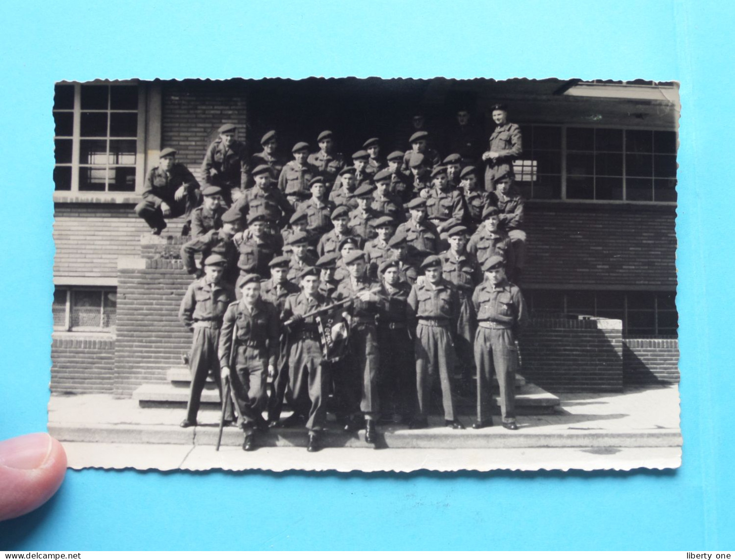 Lotje Van 5 Foto's Ivm MILITAIREN > België ( Zie / Voir Scans ) Jaren '50 / 60 / 70 ( Géén ID ) ! - Guerra, Militares