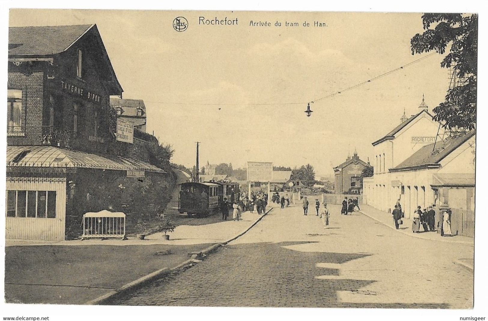 ROCHEFORT  --  Arrivée Du Tram De Han - Rochefort