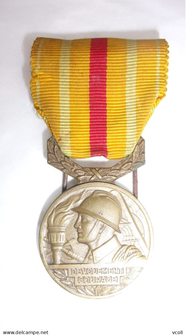 Médaille Pompier De 1930. Pas De Calais. - Francia