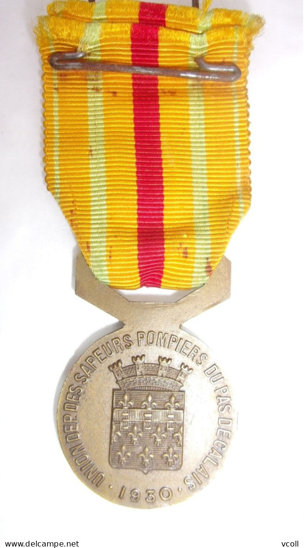 Médaille Pompier De 1930. Pas De Calais. - France