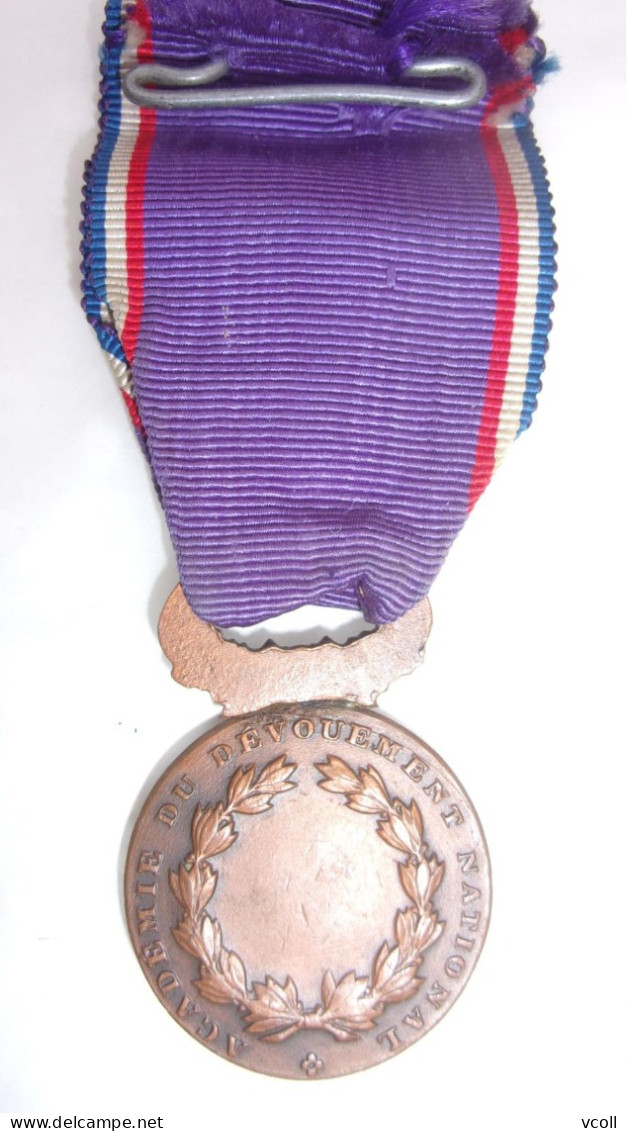 Médaille Dévouement National. - Frankrijk