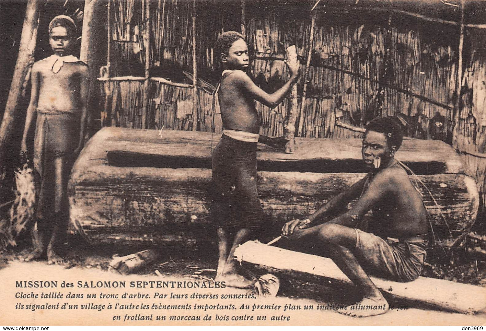 Océanie - Mission Des SALOMON Septentrionales - Cloche Taillée Dans Un Tronc D'arbre - Indigène Fumant La Pipe - Islas Salomon