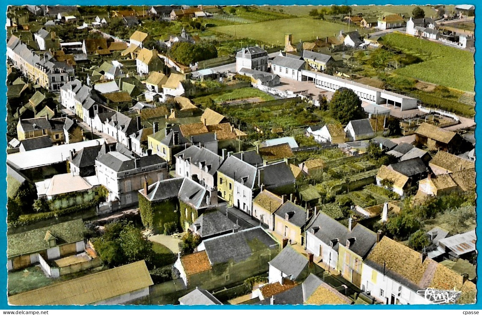 CPSM 72 PONTVALLAIN Sarthe - Le Groupe Scolaire Et La Grande Rue - Vue Aérienne - Pontvallain