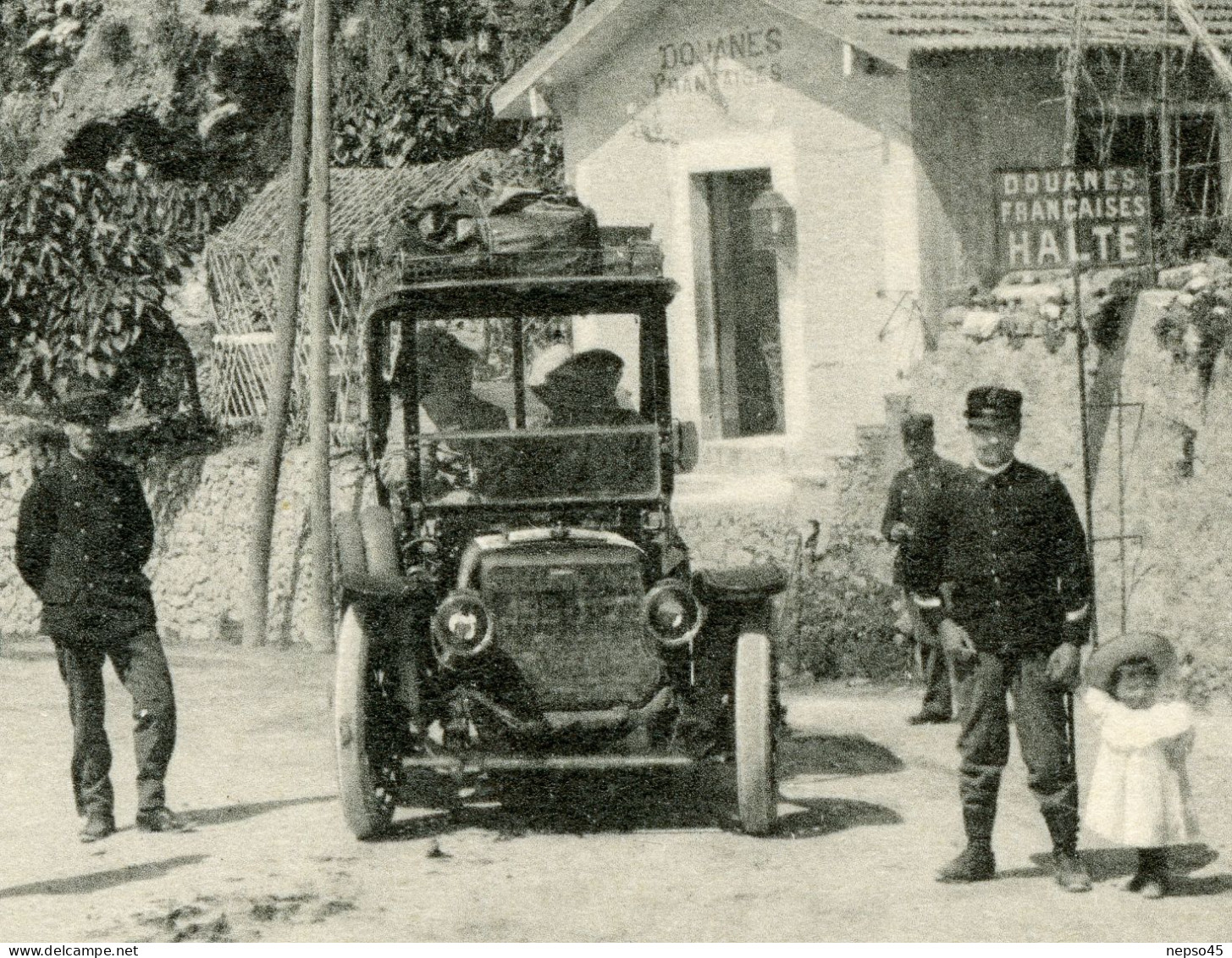 Douaniers.Frontière Ventimiglia-Grimaldi.France Italie.automobile Au Contrôle. - Douane