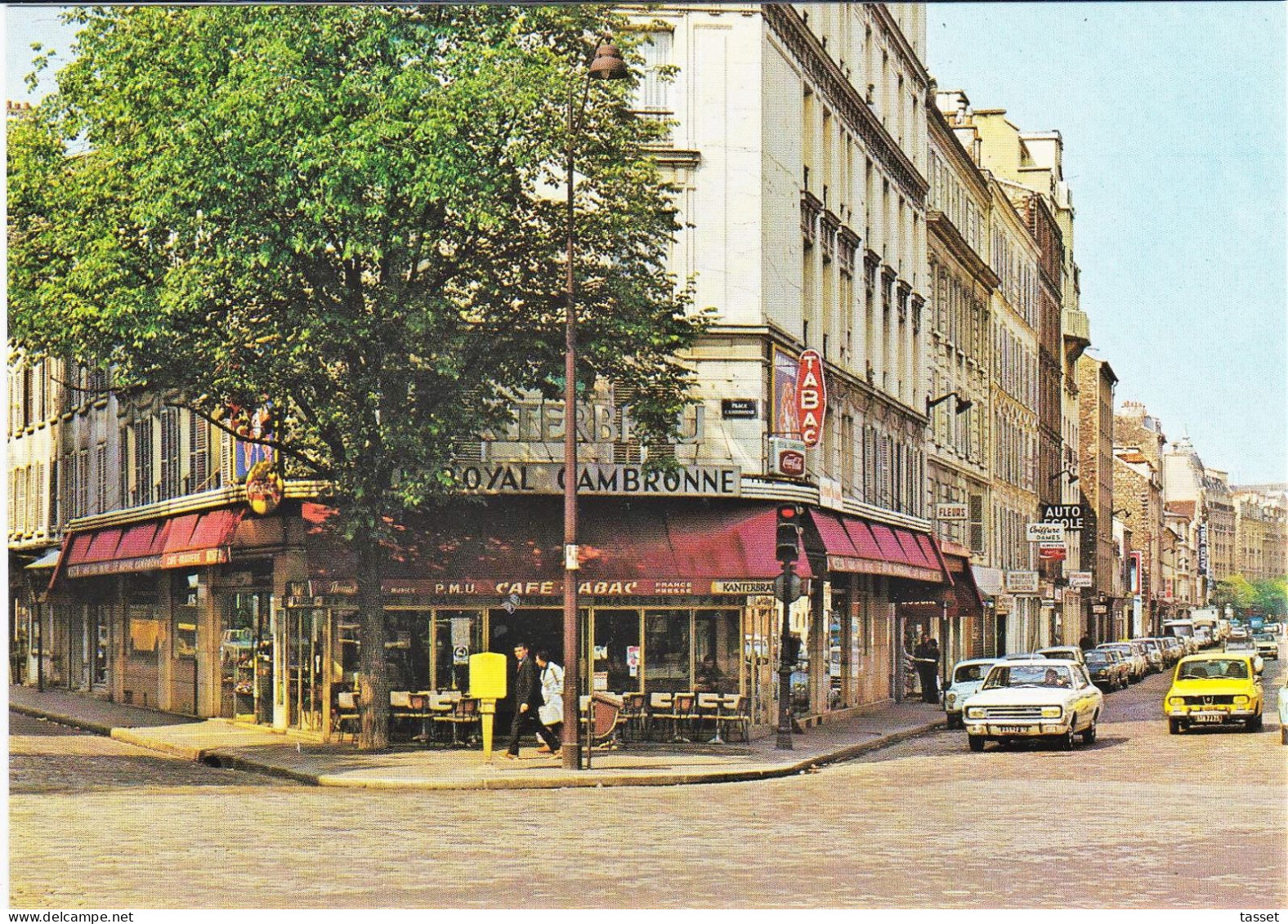 PARIS XVe :  , Voitures Autos ,Place Cambronne  Café Tabac, Le Cambronne - Cafés