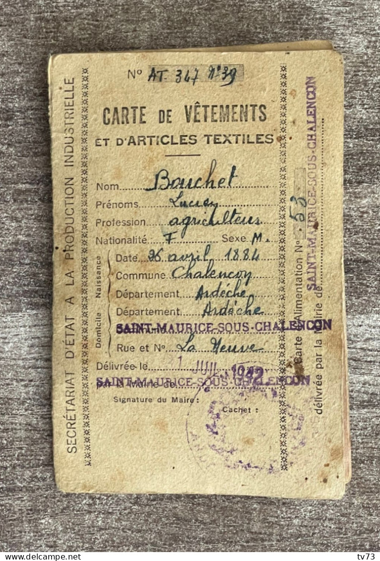 U811S - Saint Maurice Sous Chalencon Carte Du Combattant Et Carte De Vêtements - BOUSCHET Lucien - Ardèche - Documents