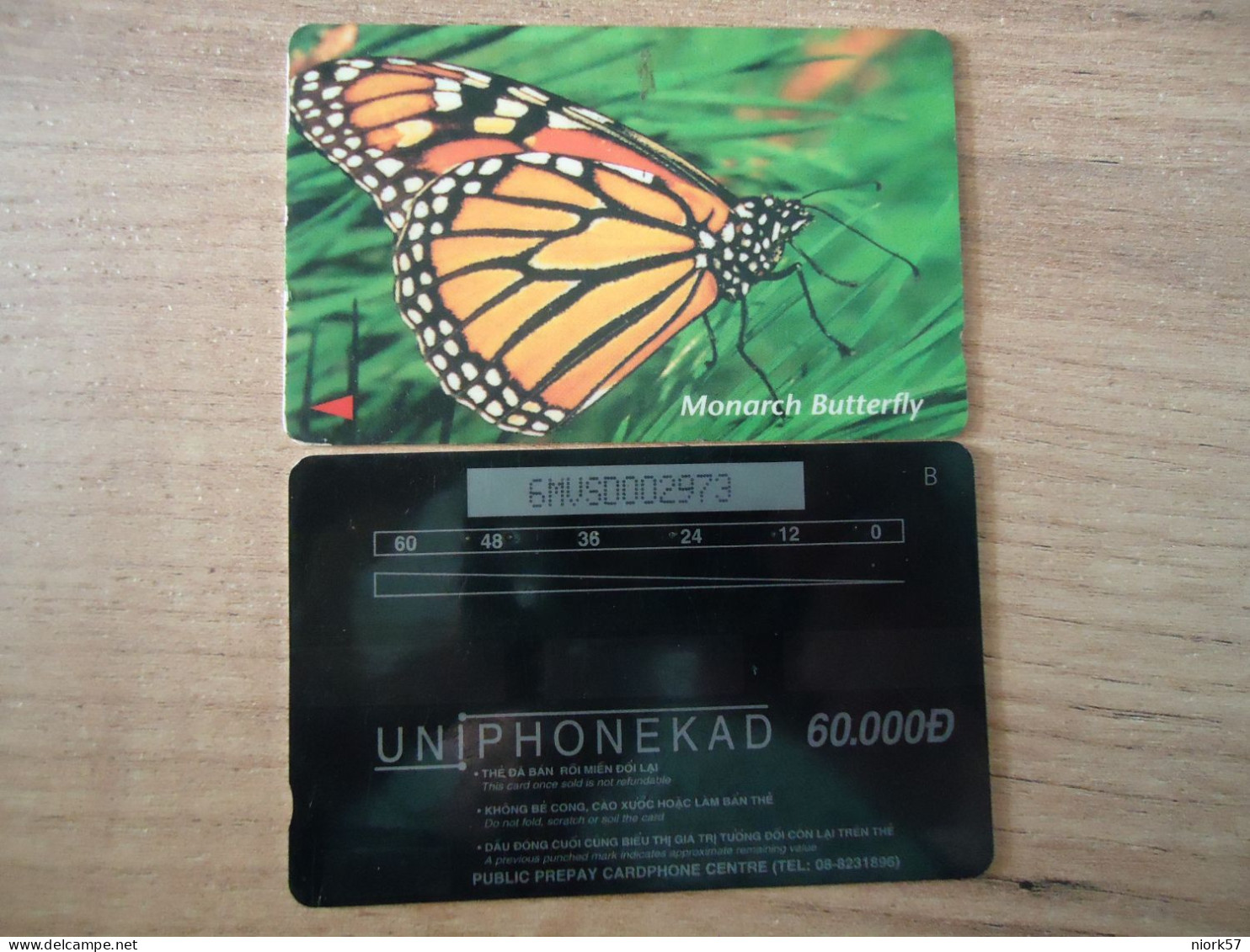 VIETNAM  USED CARDS     BUTTERFLIES - Vlinders