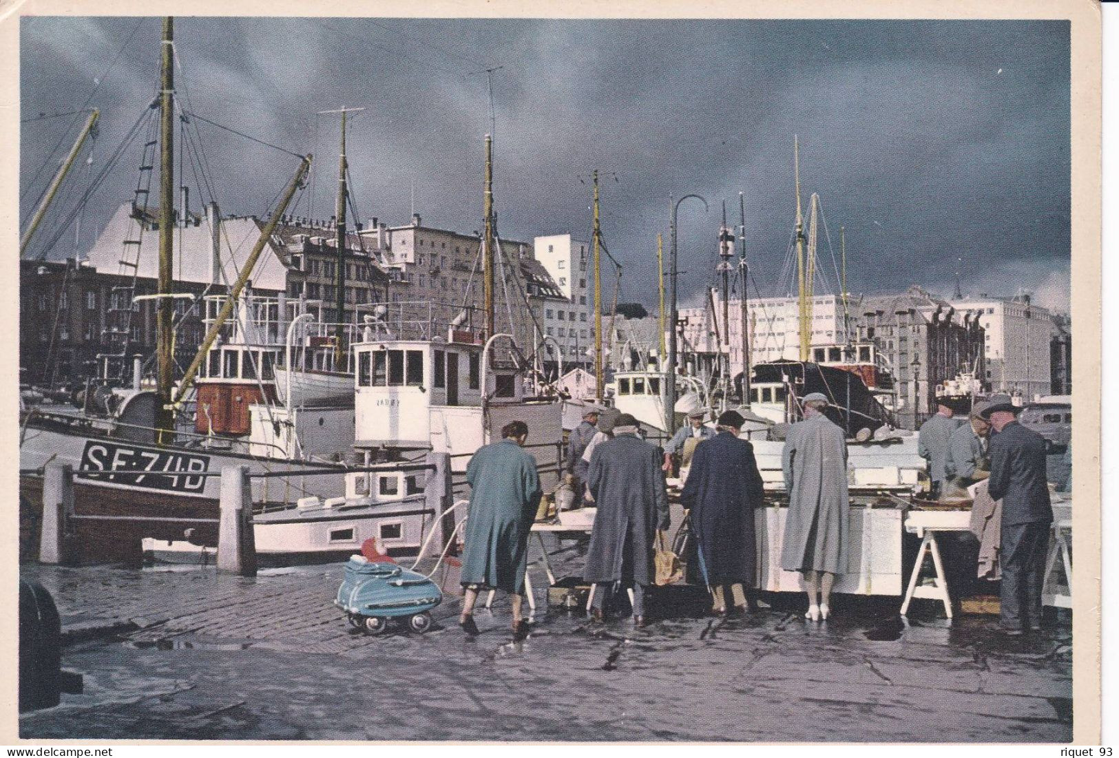 BERGEN - Parti Fra Fisktorget. The Fish Market - Norway