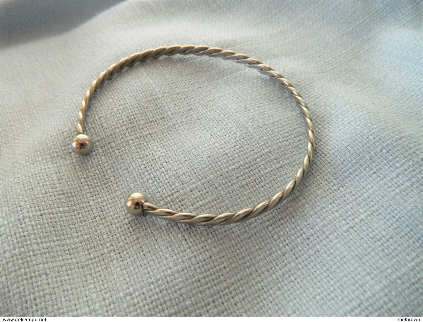 Vintage Celtic Twisted Steel Lightweight Torc Bracelet - Armbänder