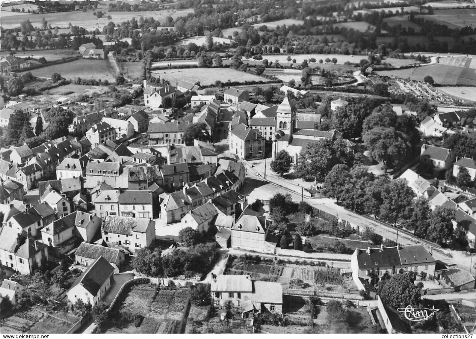 63-SAINT-GERVAIS-D'AUVERGNE - VUE GENERALE  AERIENNE - Saint Gervais D'Auvergne