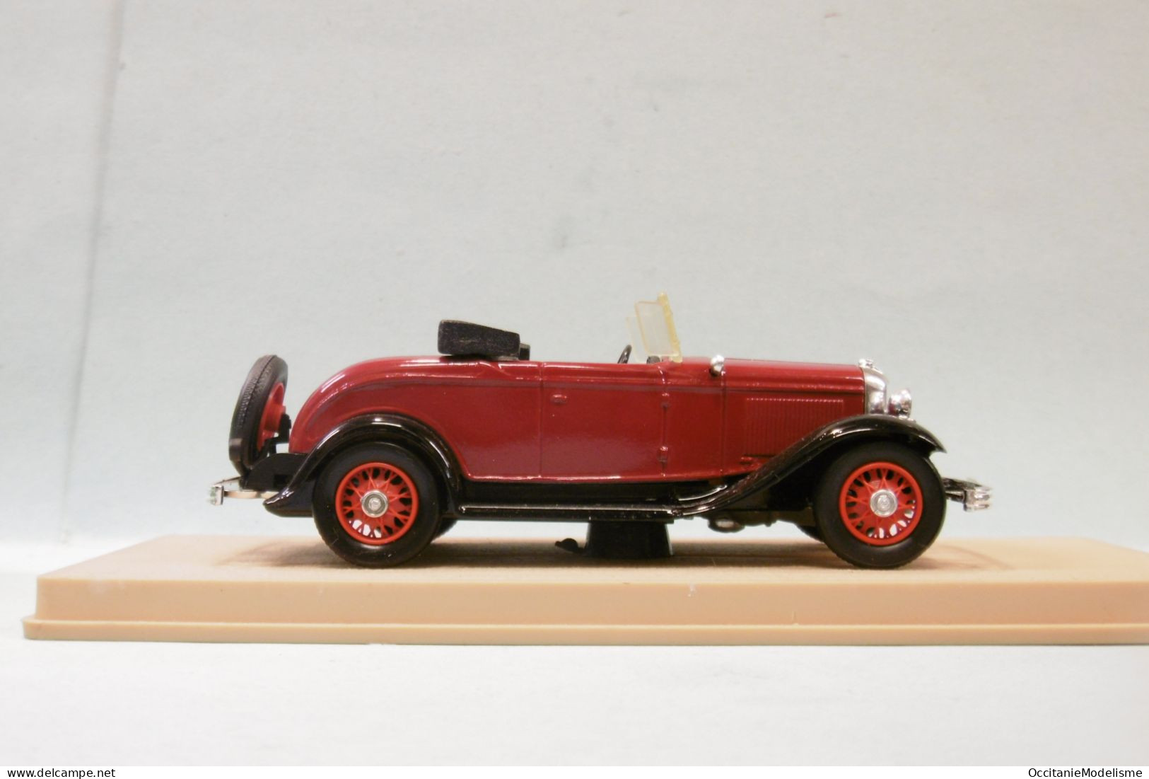 Eligor - FORD V8 1932 Roadster Ouvert Rouge Réf. 1200 BO 1/43 - Eligor