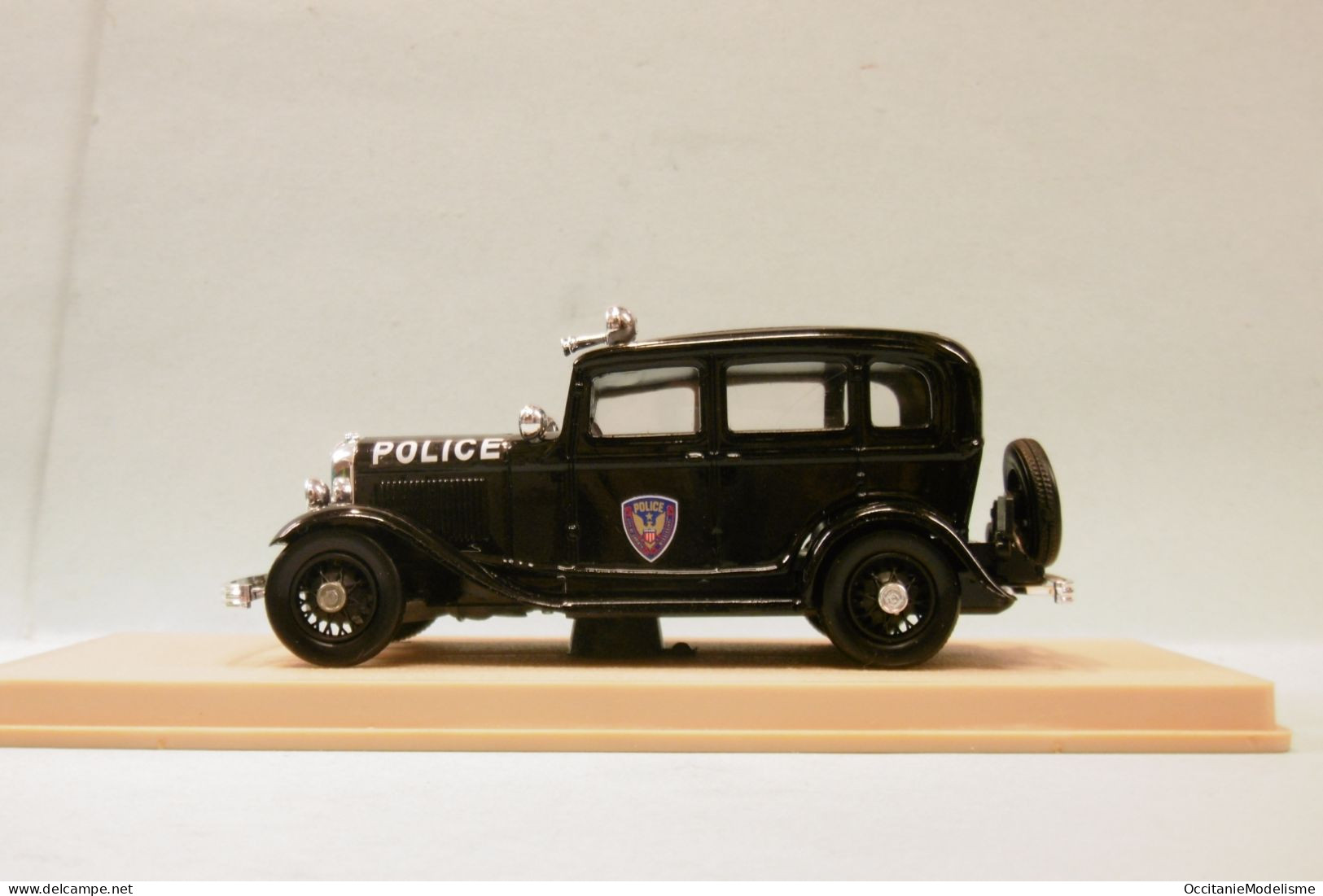 Eligor - FORD V8 1932 Fordor Police USA Réf. 1220 BO 1/43 - Eligor