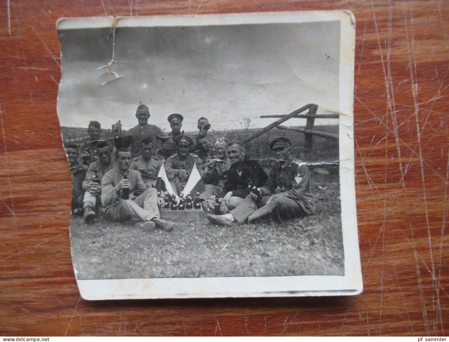 Konvolut älterer Fotos ca.60 Stück ab dem 2. WK mit Soldaten und privaten Aufnahmen -1950er Jahre Festumzug / Bundeswehr