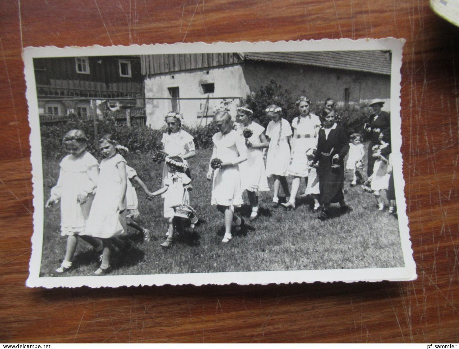 Konvolut älterer Fotos ca.60 Stück ab dem 2. WK mit Soldaten und privaten Aufnahmen -1950er Jahre Festumzug / Bundeswehr