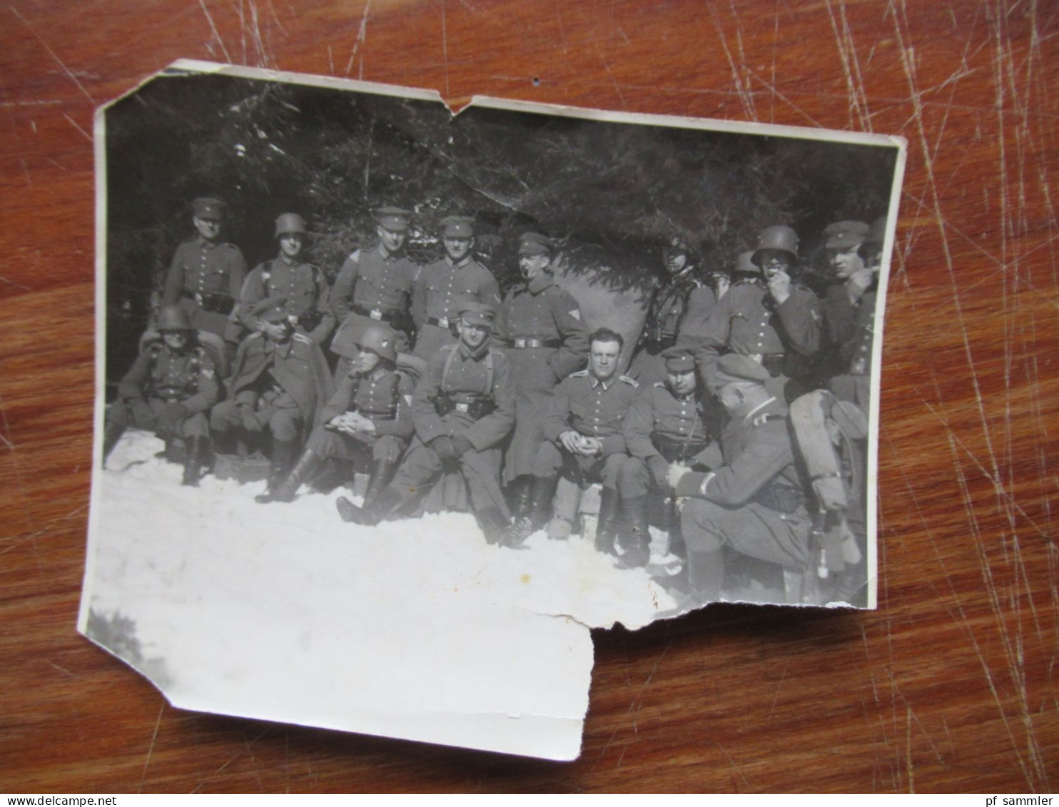 Konvolut älterer Fotos ca.60 Stück ab dem 2. WK mit Soldaten und privaten Aufnahmen -1950er Jahre Festumzug / Bundeswehr