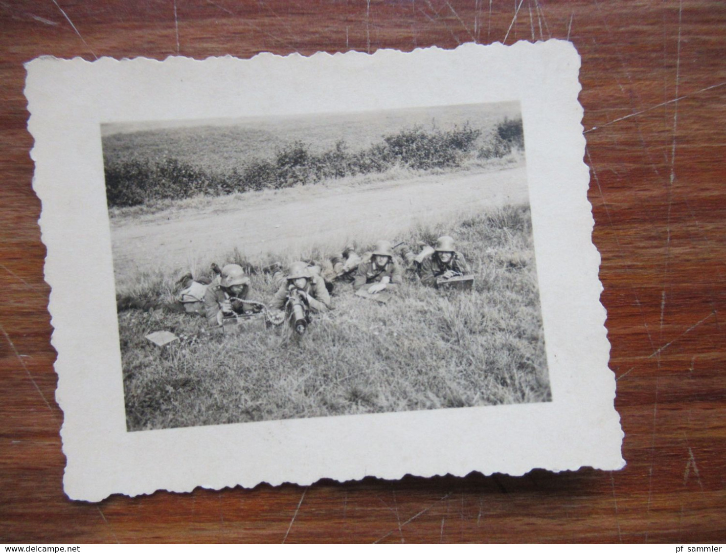 Konvolut älterer Fotos ca.60 Stück ab dem 2. WK mit Soldaten und privaten Aufnahmen -1950er Jahre Festumzug / Bundeswehr