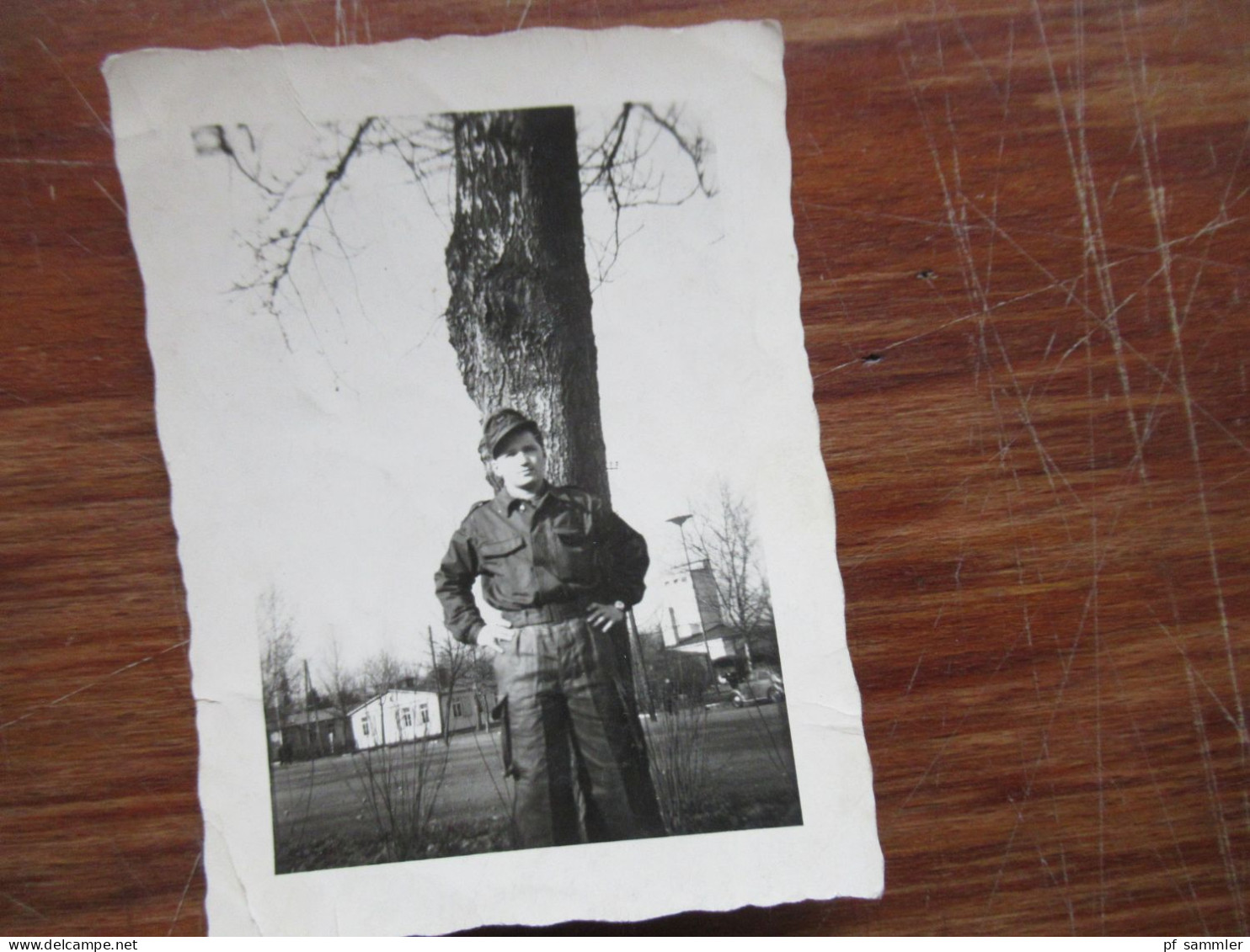 Konvolut älterer Fotos ca.60 Stück ab dem 2. WK mit Soldaten und privaten Aufnahmen -1950er Jahre Festumzug / Bundeswehr