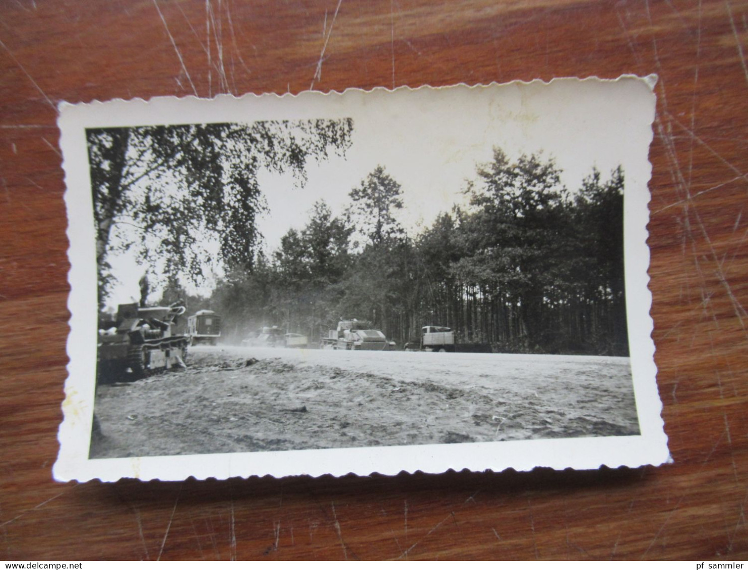 Konvolut älterer Fotos ca.60 Stück ab dem 2. WK mit Soldaten und privaten Aufnahmen -1950er Jahre Festumzug / Bundeswehr