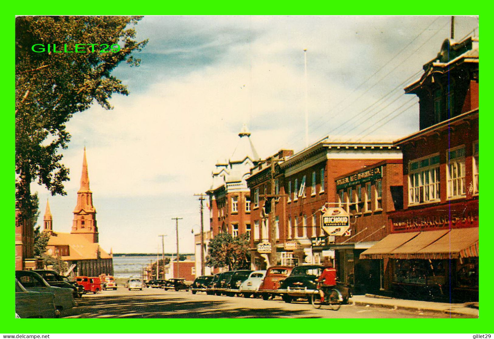 RIMOUSKI, QUÉBEC - AVENUE DE LA CATHÉDRALE - ANIMÉE DE VOITURES - CARLE'S -  IMPRIMERIE GILBERT LTD - - Rimouski