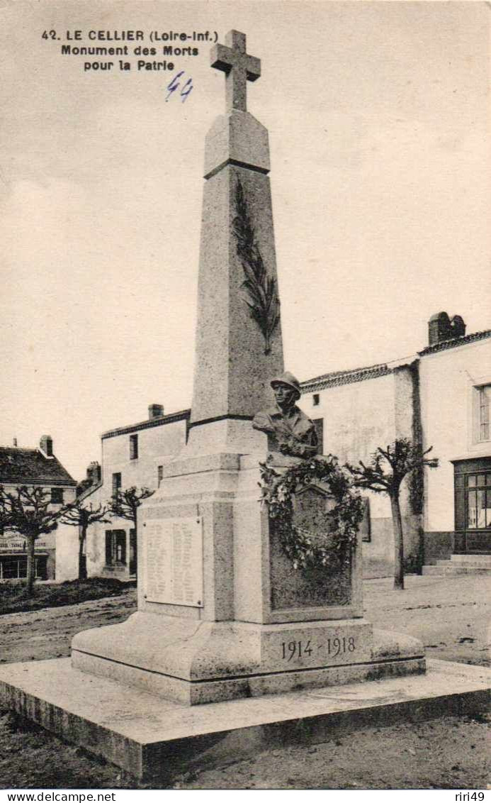 CPA 44 - LE CELLIER - Monument Aux Morts Pour La Patrie - Dos Vierge - Le Cellier