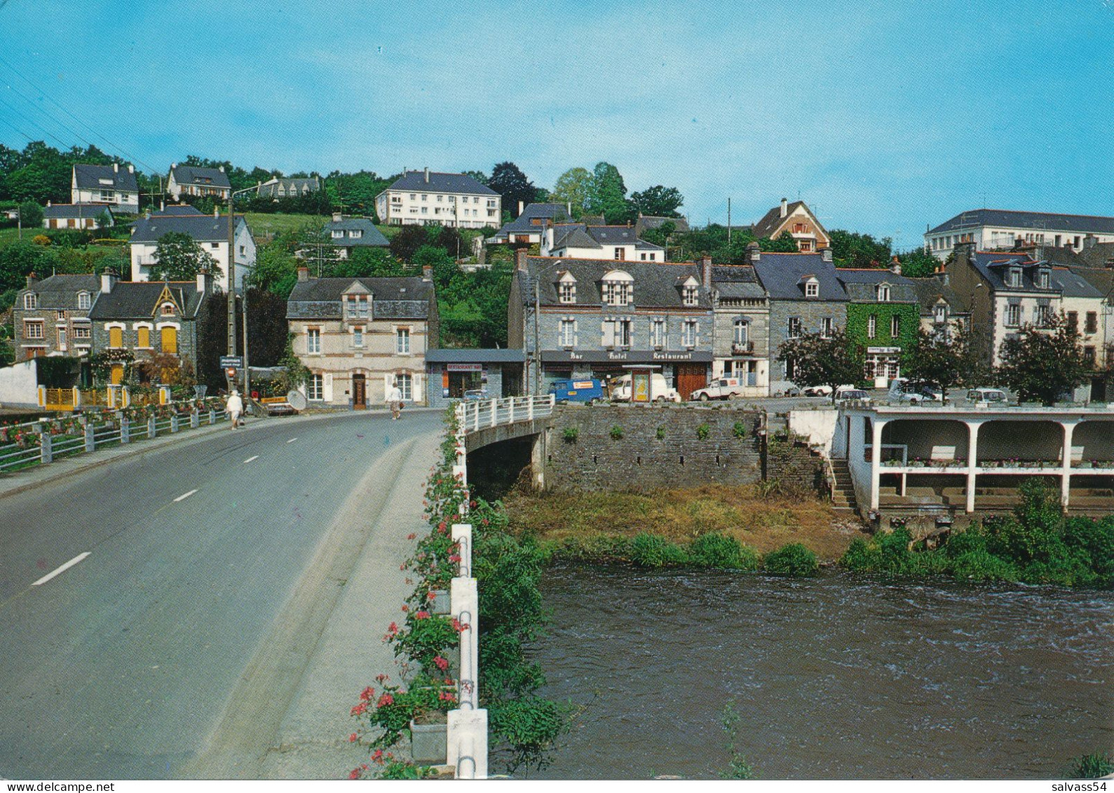 56) LA GACILLY : Le Lavoir Et Le Pont Dur L'Alf - La Gacilly