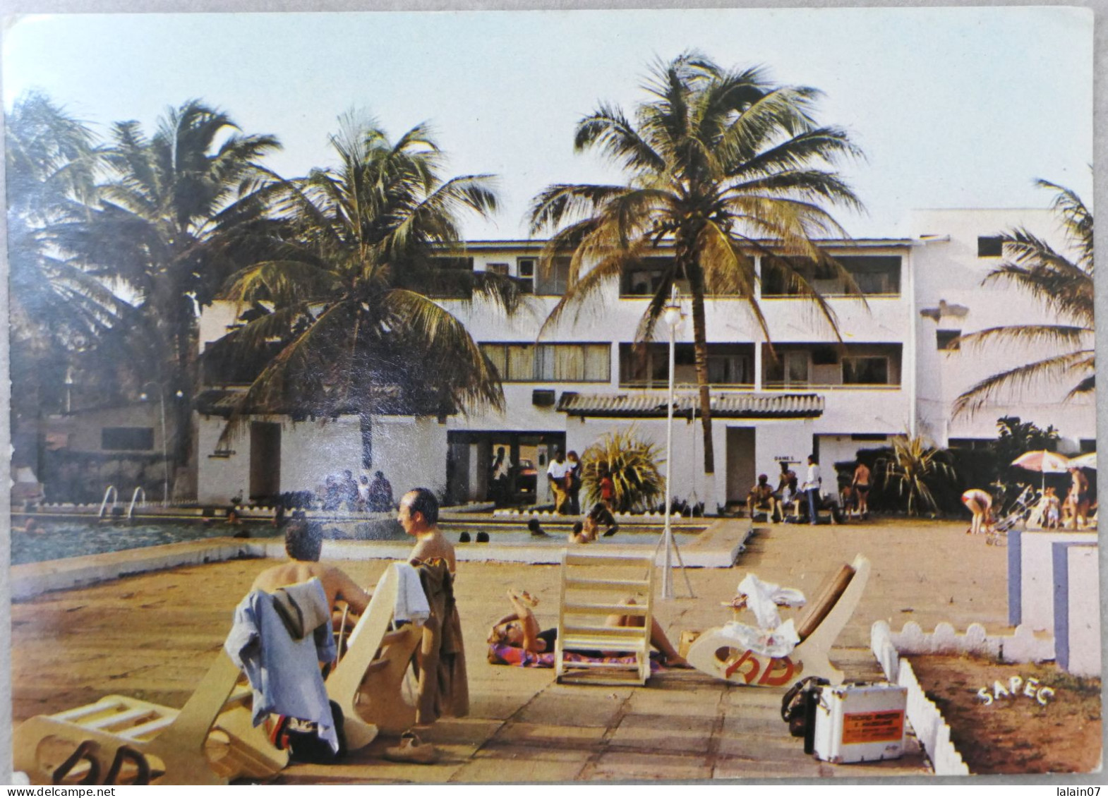 Carte Postale : BENIN : Hôtel Du Port, Piscine, Animé - Benin