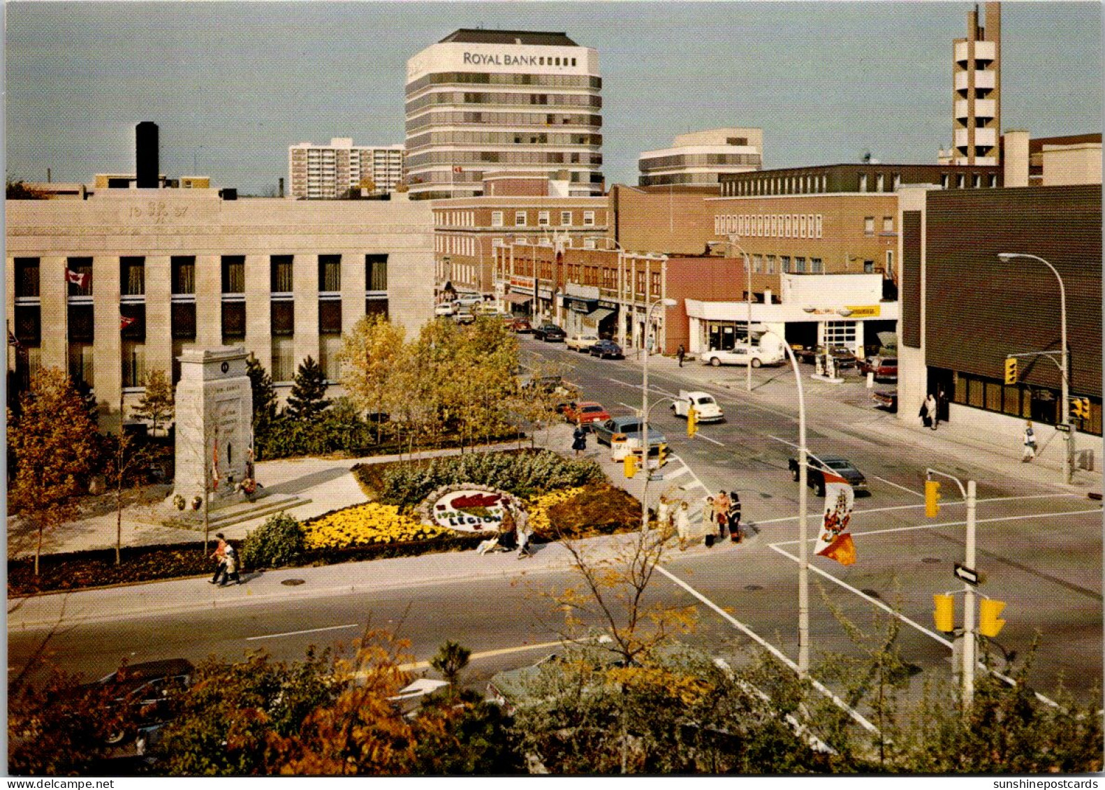 Canada Ontario Kitchener Downtown Showing Floral Garden And War Memorial - Kitchener