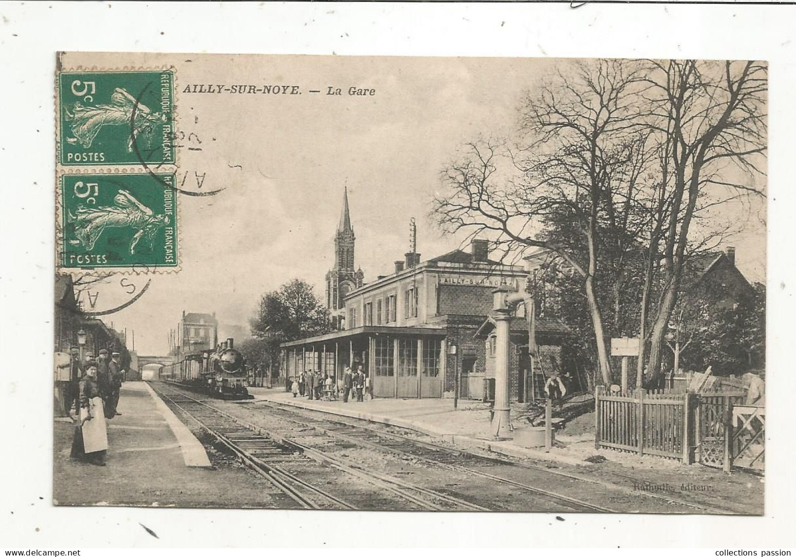 Cp, Chemin De Fer, La Gare Avec Train, 80, AILLY SUR NOYE,  Voyagée - Estaciones Con Trenes