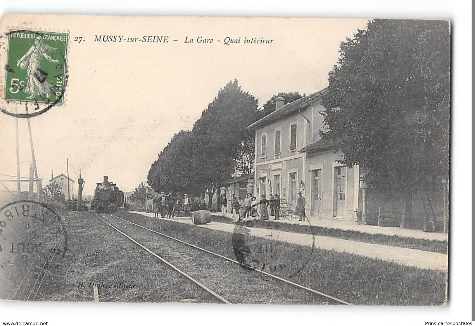 CPA 10 Mussy Sur Seine La Gare Et Le Train - Mussy-sur-Seine